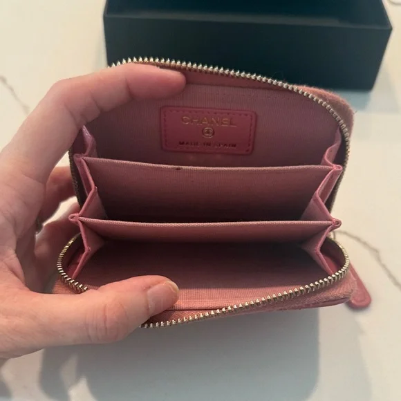 Chanel Quilted Pink Wallet with Gold Accents - Picture 4 of 9